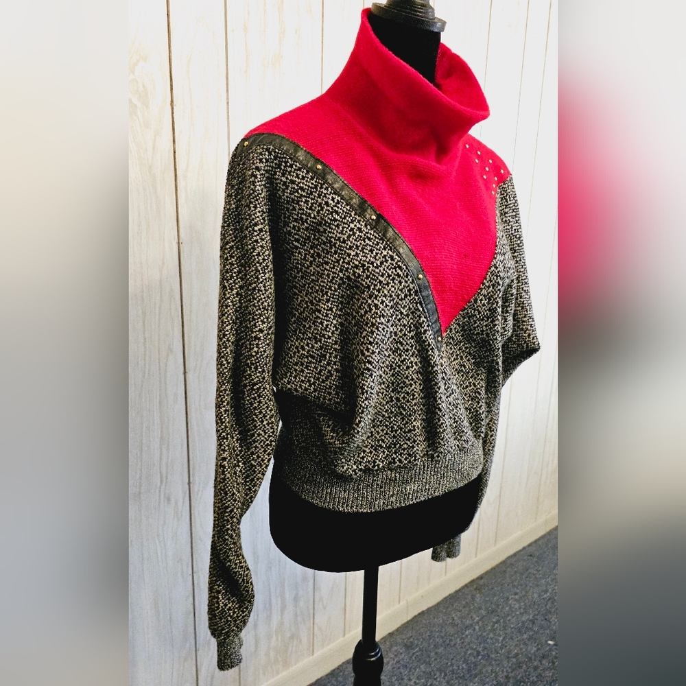 Vintage 80s Red & Black Batwing Sweater - Picture 5 of 13